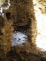 Vaucluse, Bollene, Site troglodyte de Barry, Cheminee (07)